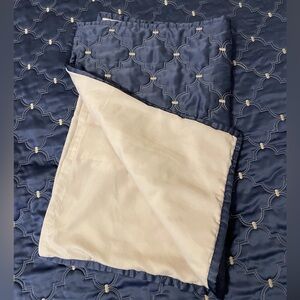 Vintage Quilted Bedspread |Twin Sz | One Standard Sham | Blue & Gold | Classic